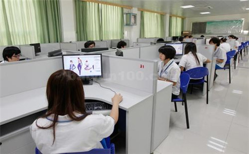 服裝設計實訓課